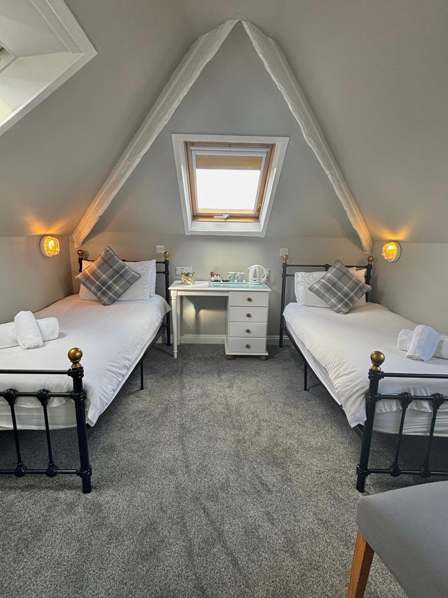 The Seacliffe - Whitby Hotel ภายนอก รูปภาพ